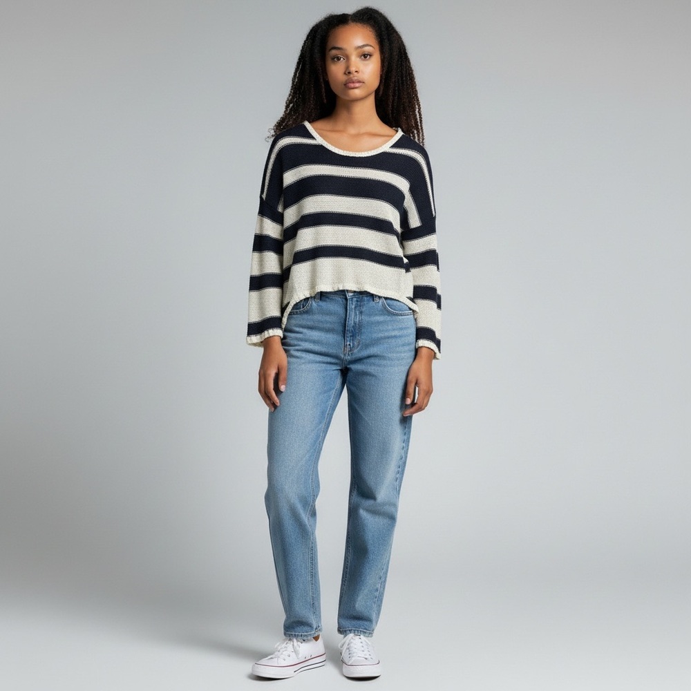 Quinn Women’s Striped Knit Sweater Navy Cream High Low‎ Hem Size Small